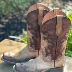 Guadalajara Western Wear Circle G By Corral Women's Honey Chocolate Embroidery Square Toe Boot 13 Guadalajara Western Wear Circle G By Corral Women's Honey Chocolate Embroidery Square Toe Boot