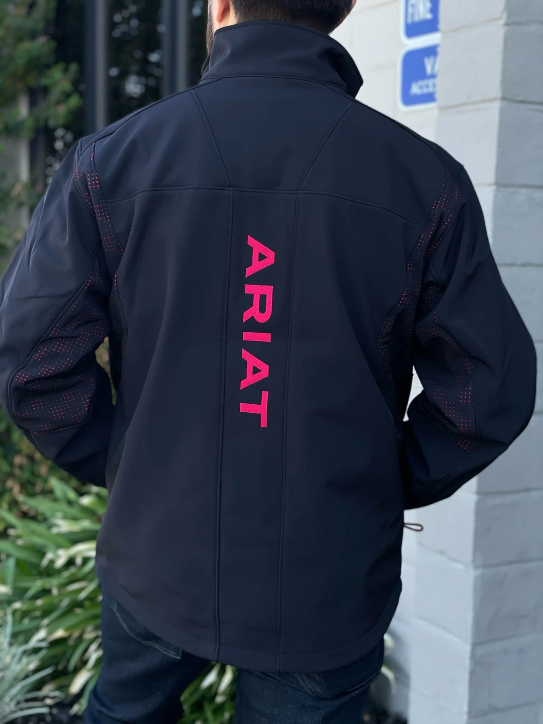 Guadalajara Western Wear Ariat Men’s Vernon Vent Softshell Jacket 4 Guadalajara Western Wear Ariat Men’s Vernon Vent Softshell Jacket