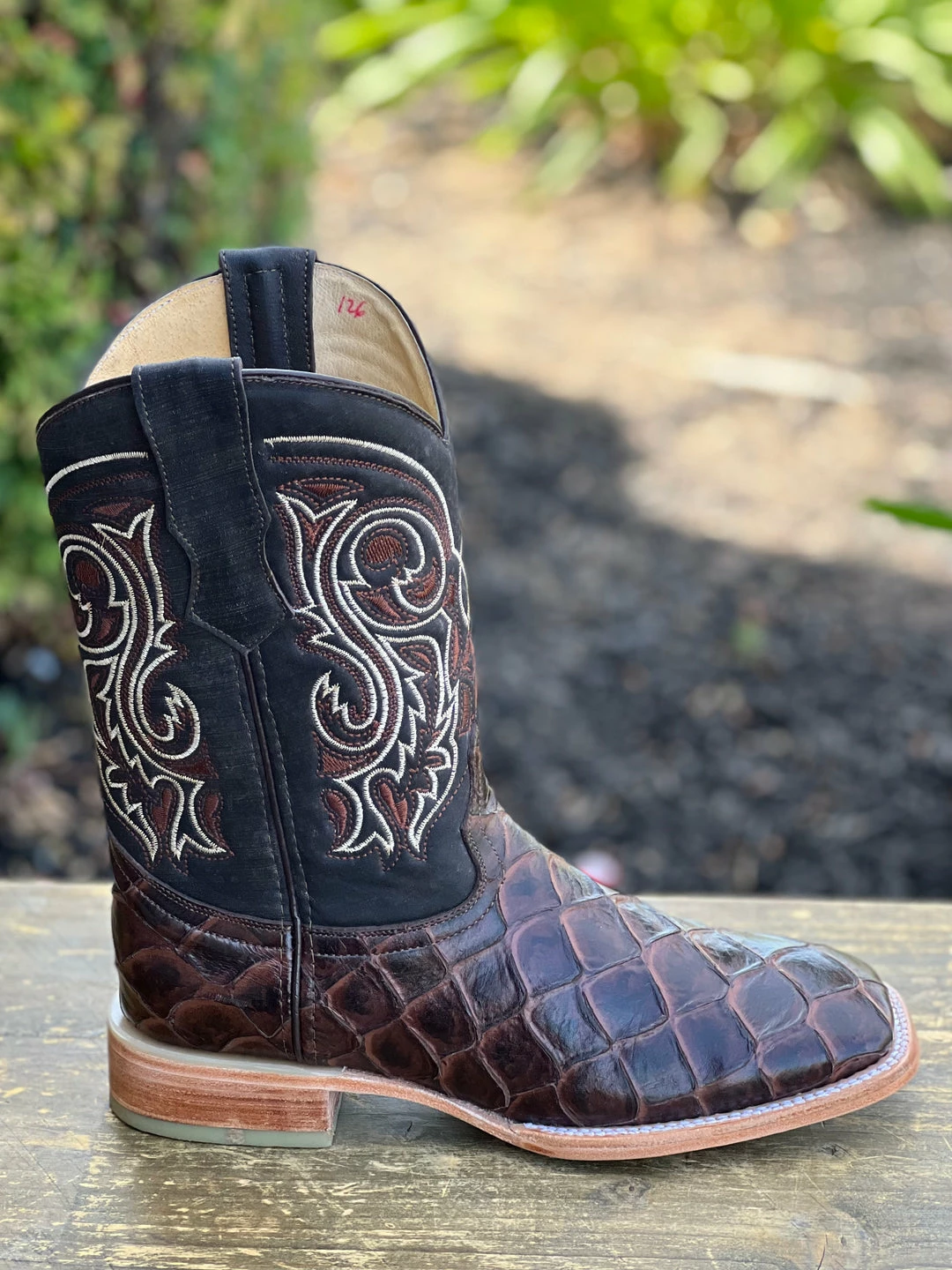 Guadalajara Western Wear Men Pirarrucu Print Brown Wide Square Toe Cowboy Boots 5 Guadalajara Western Wear Men Pirarrucu Print Brown Wide Square Toe Cowboy Boots