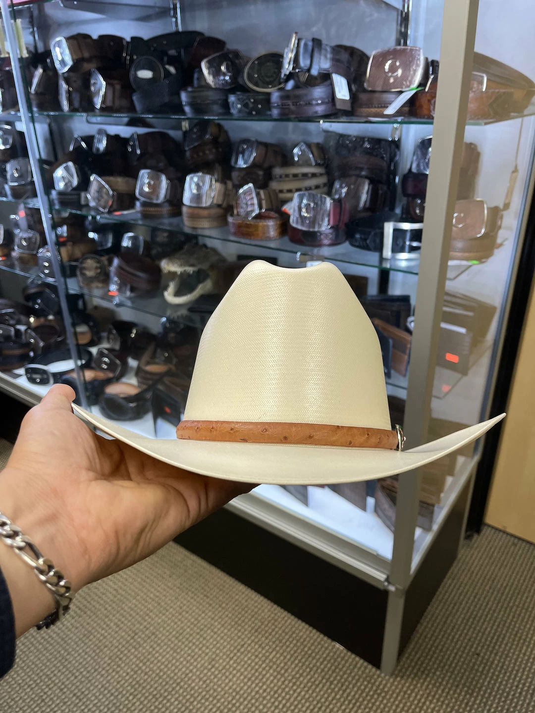 Guadalajara Western Wear Men 500X Johnson Copa Alta 4 3/4" Falda Corta 3" Toquilla Avestruz Cognac 6 Guadalajara Western Wear Men 500X Johnson Copa Alta 4 3/4" Falda Corta 3" Toquilla Avestruz Cognac