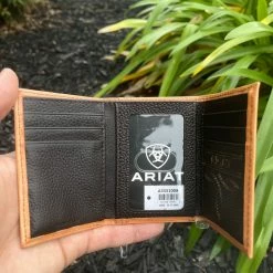 Guadalajara Western Wear Accessories Ariat Mens Honey Flower Tri-Fold Wallet 5 Guadalajara Western Wear Accessories Ariat Mens Honey Flower Tri-Fold Wallet