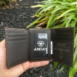 Guadalajara Western Wear Accessories Ariat Mens Mexico Logo Tri-Fold Wallet