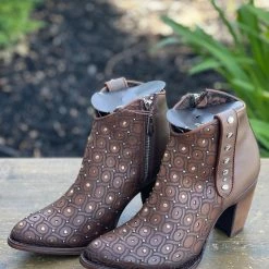 Guadalajara Western Wear Cuadra Barcelona Maple Leather White Ankle Boot